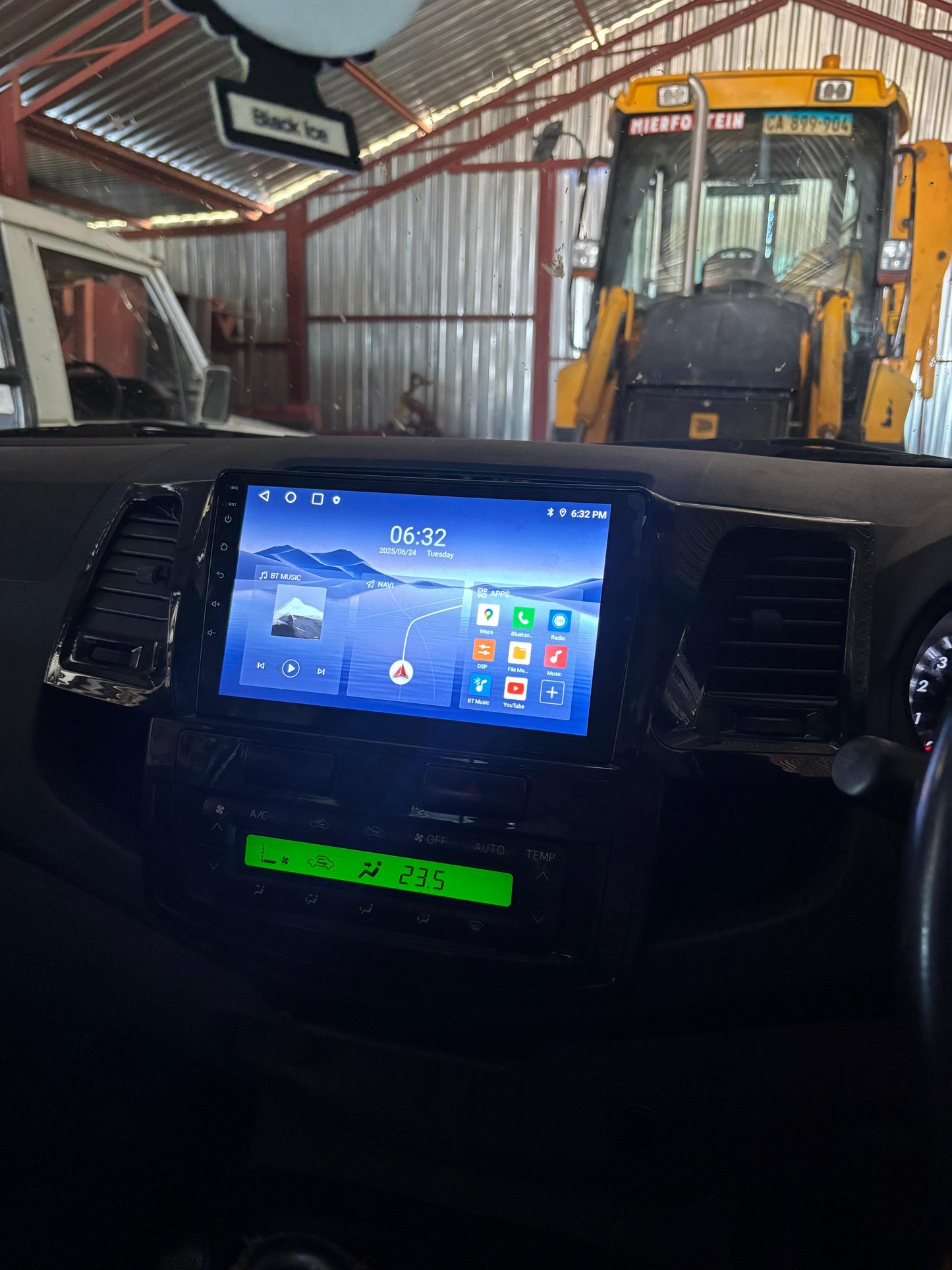 Toyota D4D Fortuner or HILUX 2007-2015 Multimedia Player with Apple Carplay