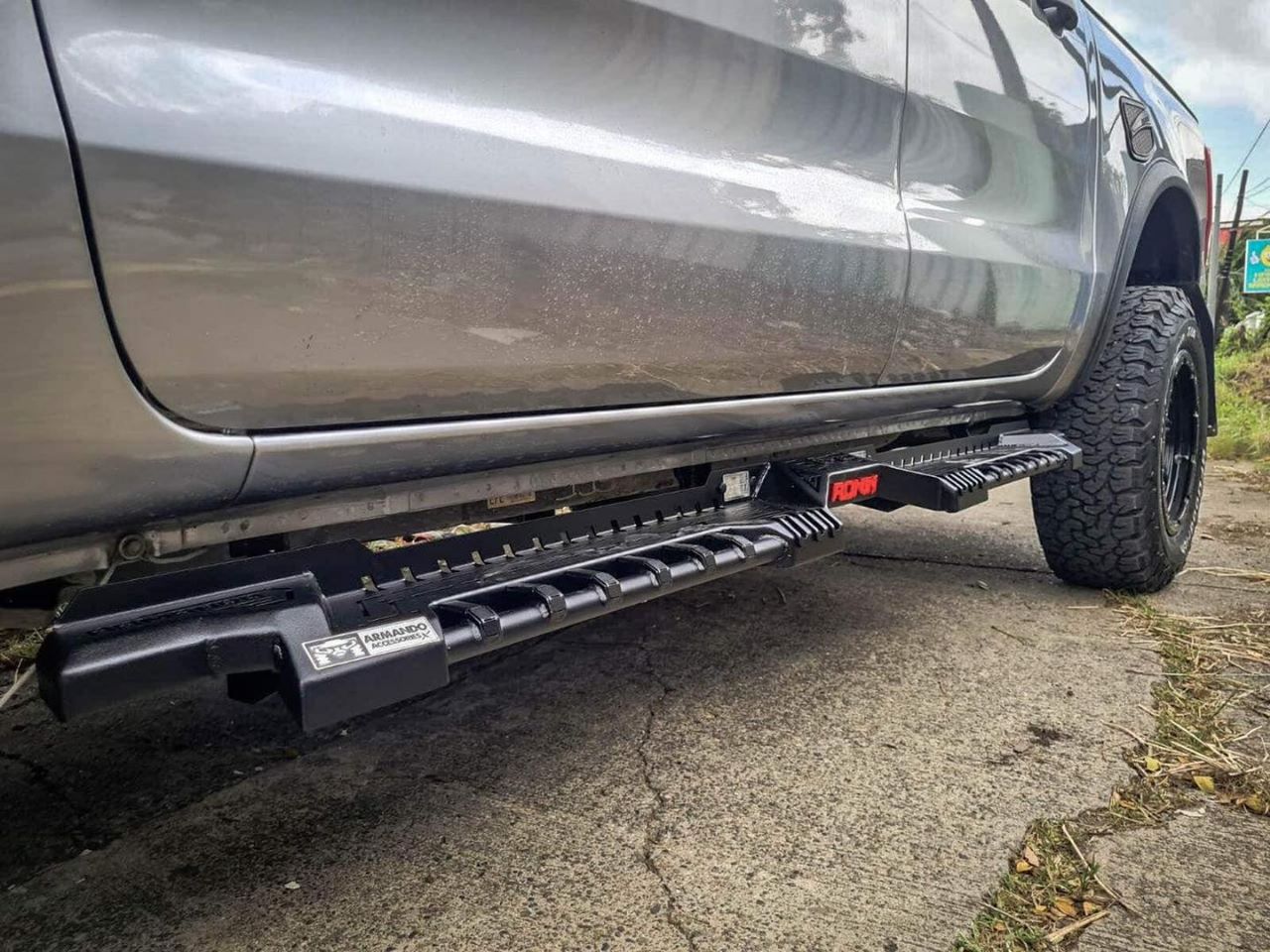 Mitsubishi Triton 2024+ Ronin Armando steel side steps